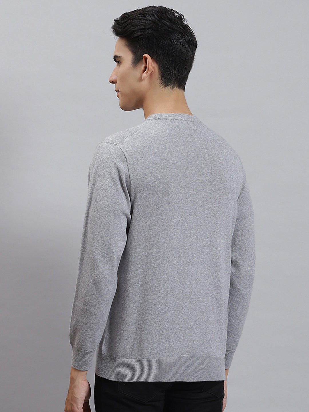 Men Grey Solid Round Neck Full Sleeve Sweaters/Pullovers