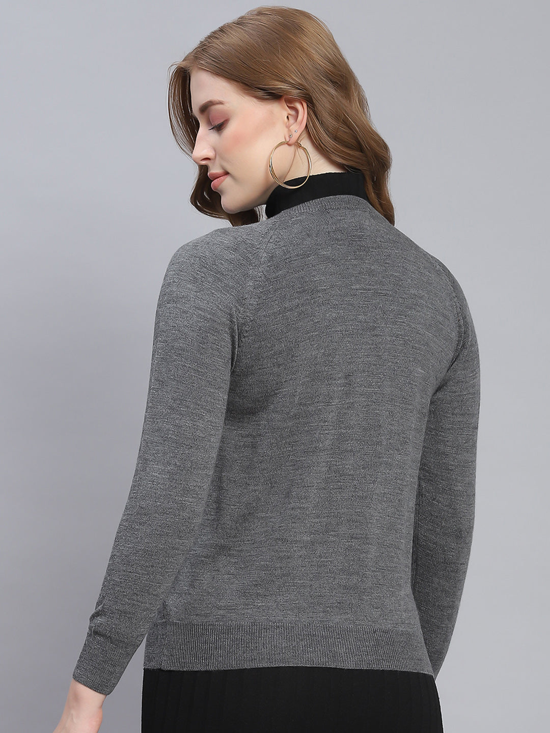 Women Grey Solid Round Neck Full Sleeve Cardigans