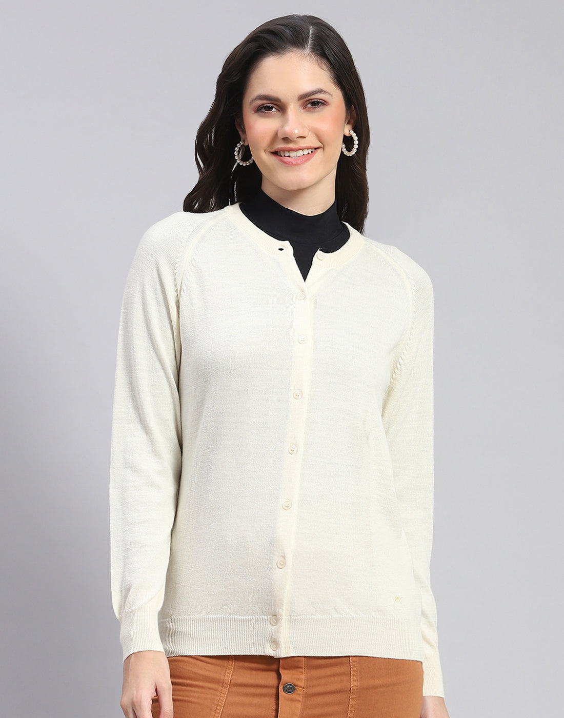 Women Off White Solid Round Neck Full Sleeve Cardigan