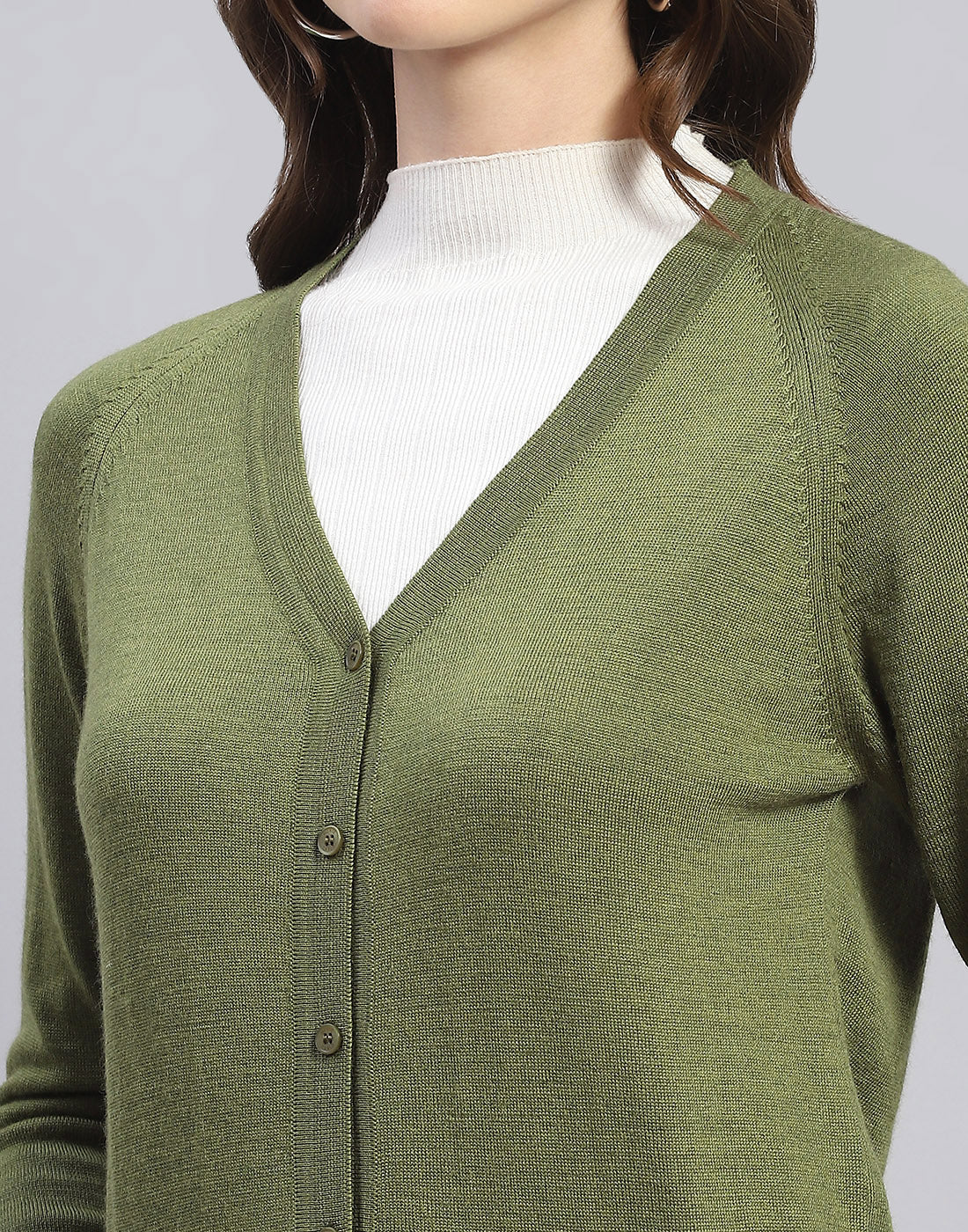 Women Green Solid V Neck Full Sleeve Cardigan