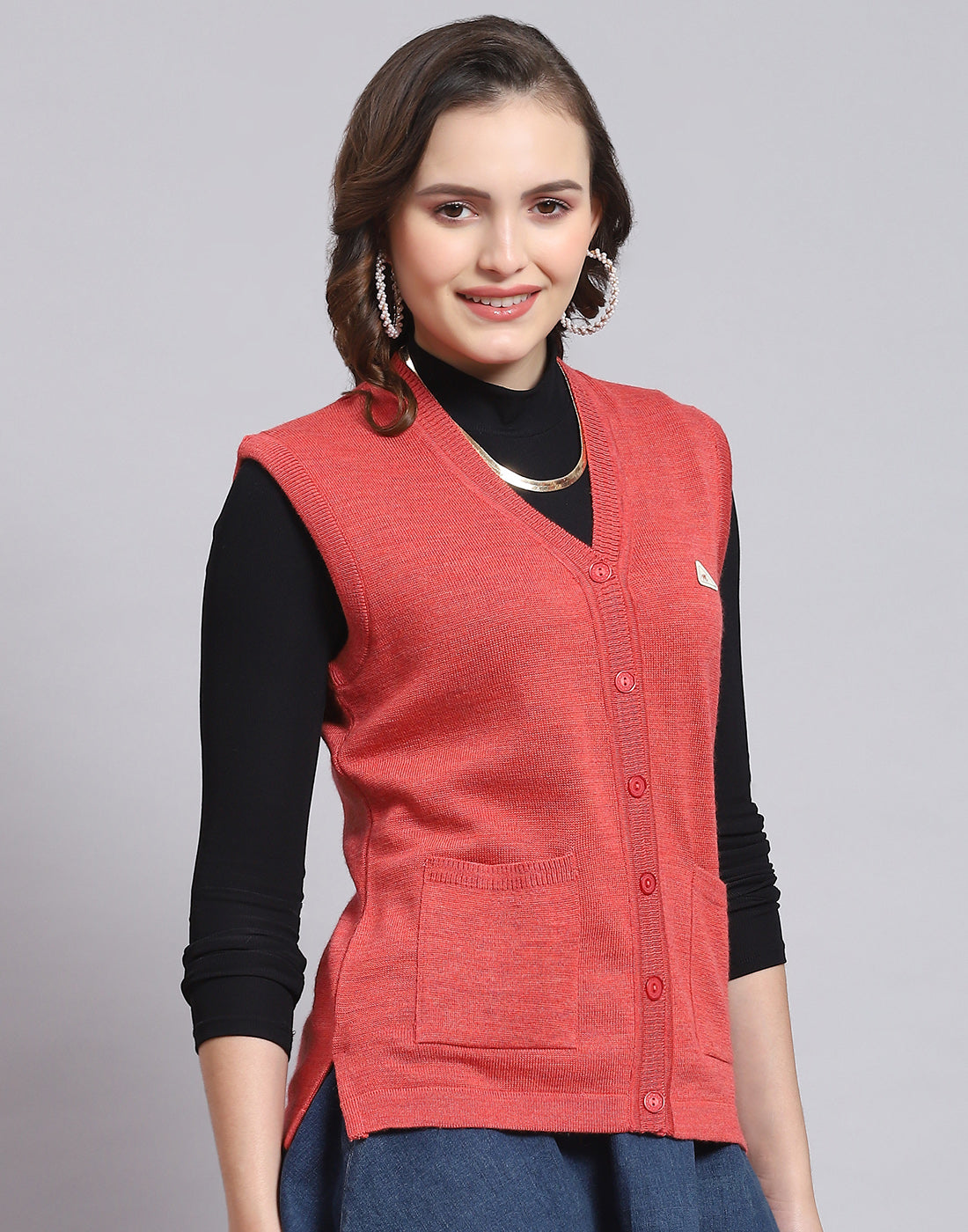 Women Red Solid V Neck Sleeveless Sweater