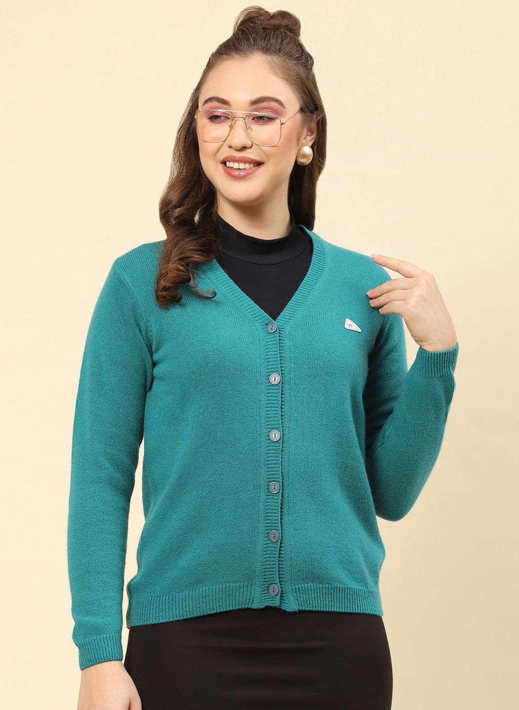 Women Green Solid Lamb wool Cardigan