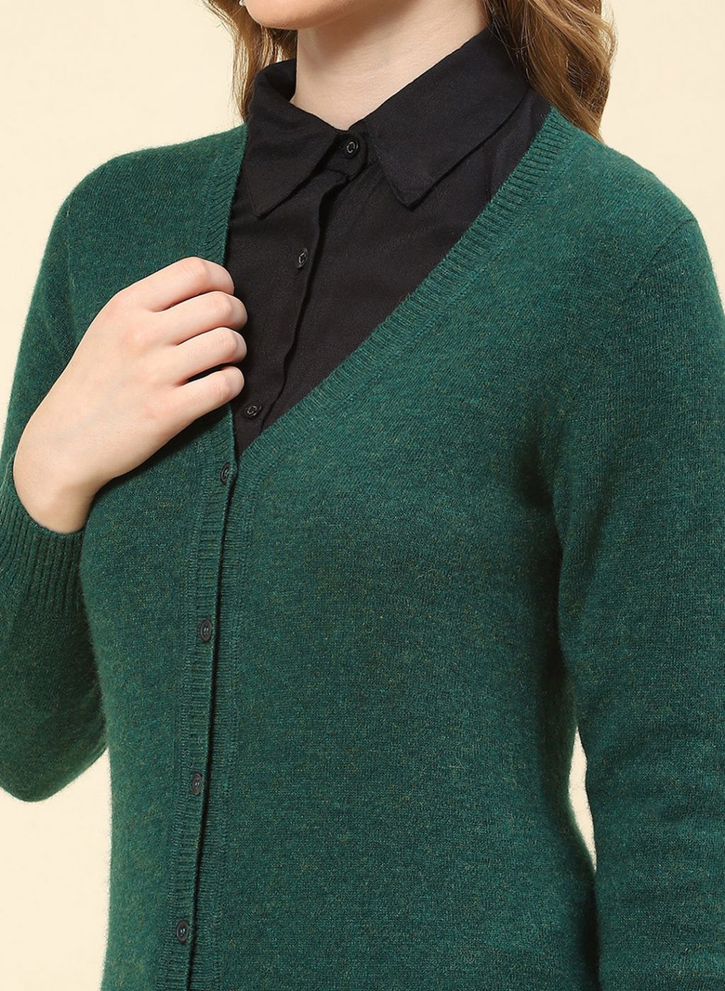 Women Green Solid Lamb wool Cardigan