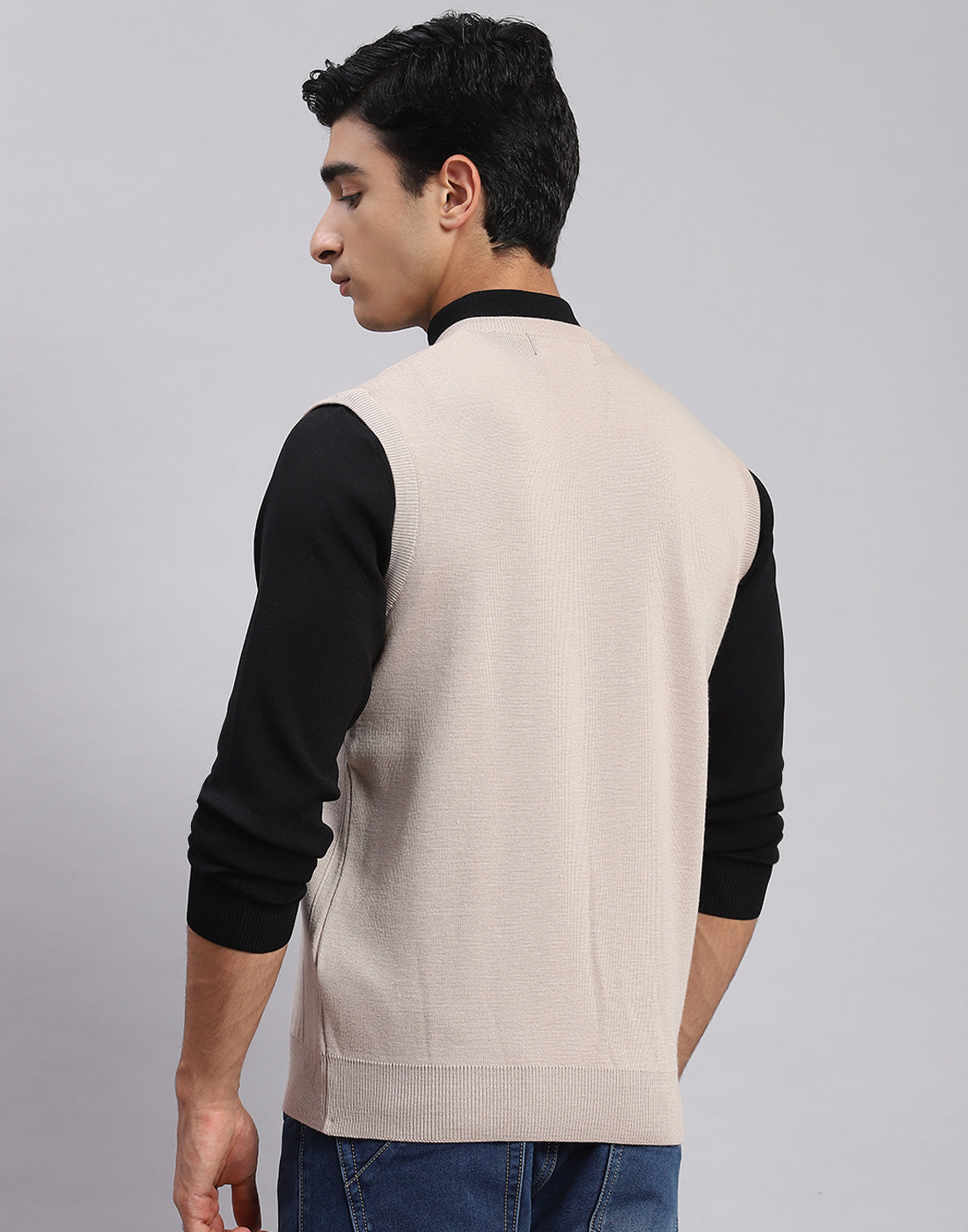 Men Beige Solid V Neck Sleeveless Sweaters/Pullovers