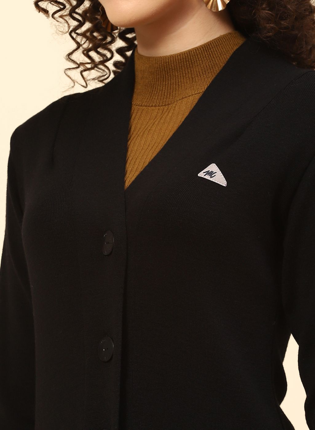 Women Black Solid Pure wool Cardigan