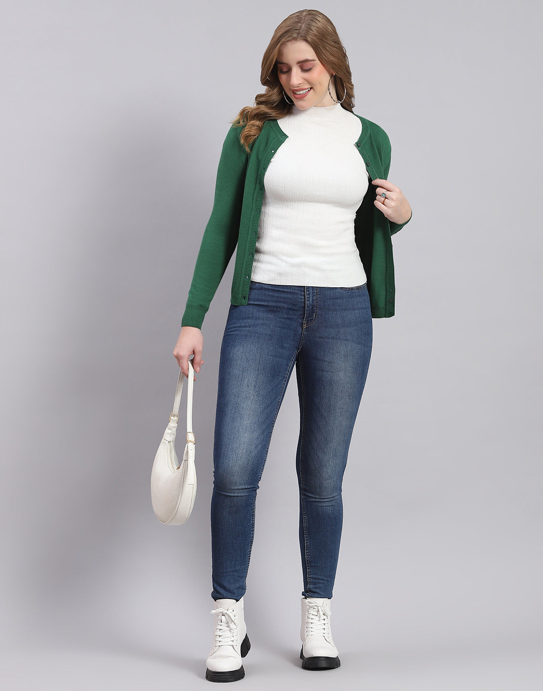 Women Green Solid Round Neck Full Sleeve Sweater