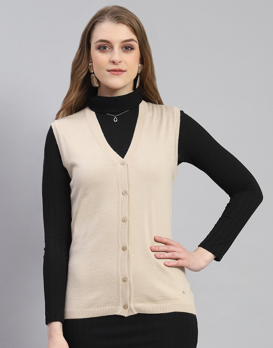 Women Beige Solid V Neck Sleeveless Cardigan