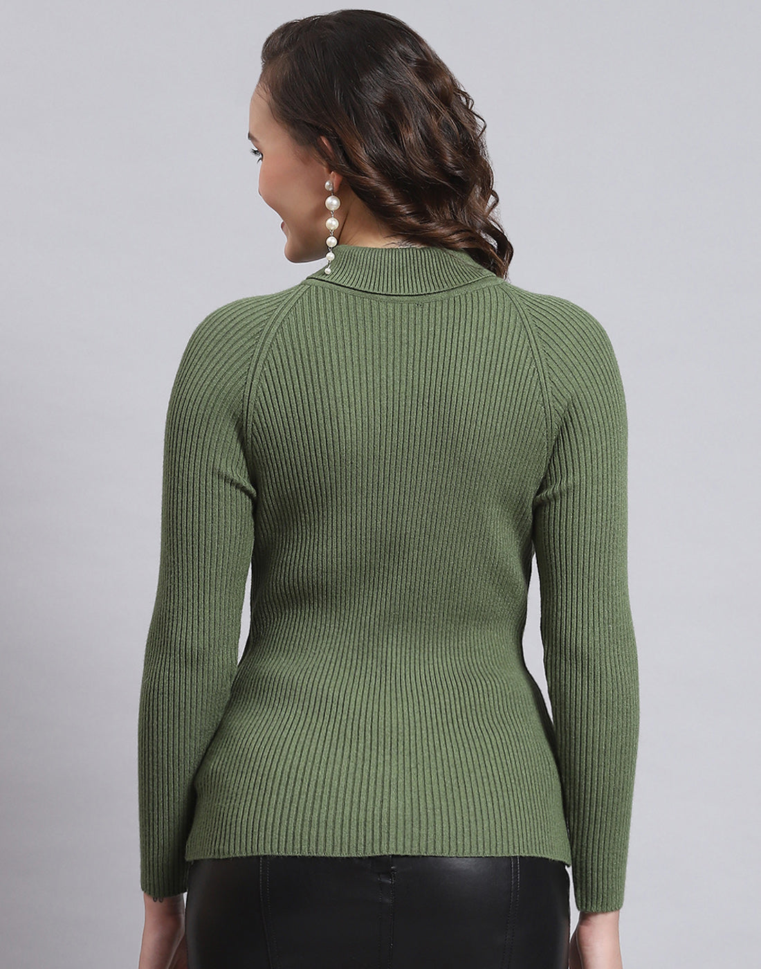 Women Green Solid H Neck Full Sleeve Sweater