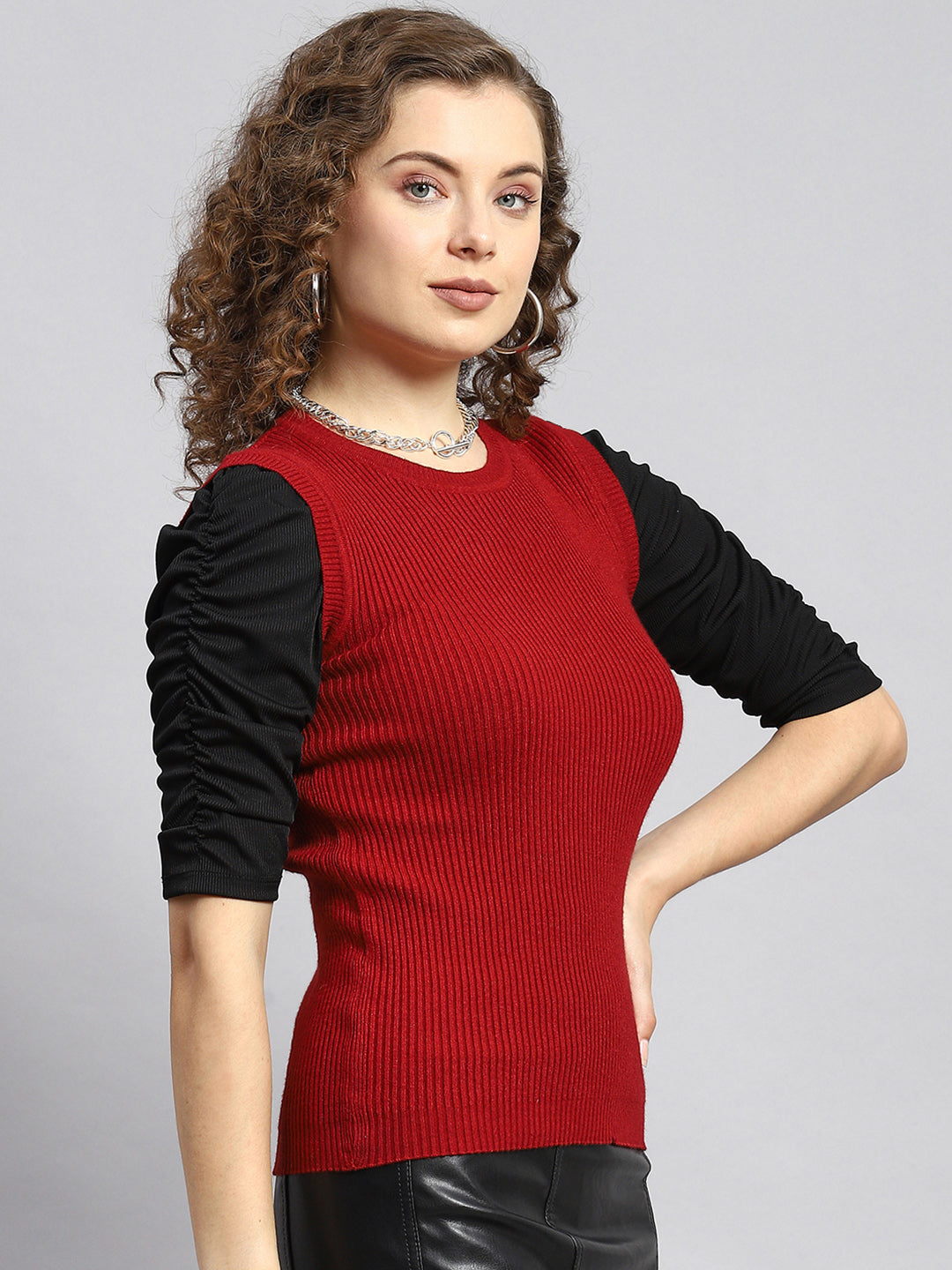 Women Maroon Solid Sceavy