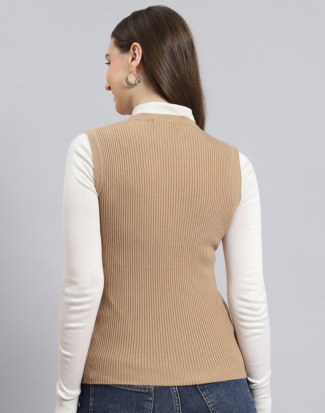 Women Brown Solid Round Neck Sleeveless Sweater
