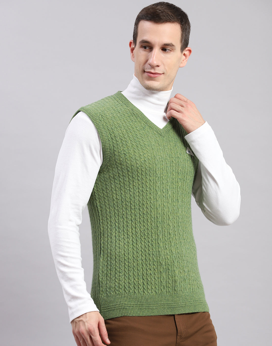 Men Green Self Design V Neck Sleeveless Sweaters/Pullovers