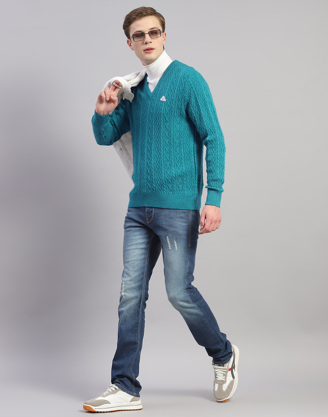 Men Turquoise Blue Solid V Neck Full Sleeve Pullover