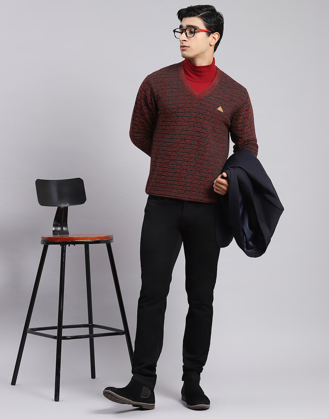 Men Maroon Self Design V Neck Full Sleeve Sweaters/Pullovers