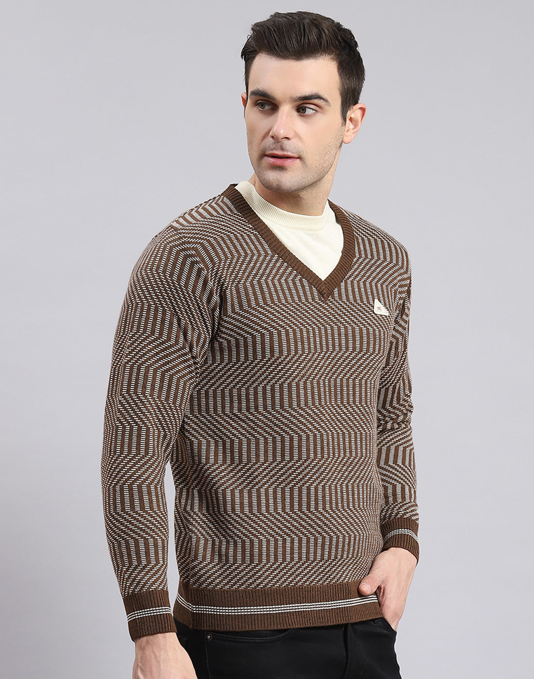 Men Brown Solid V Neck Full Sleeve Sweater