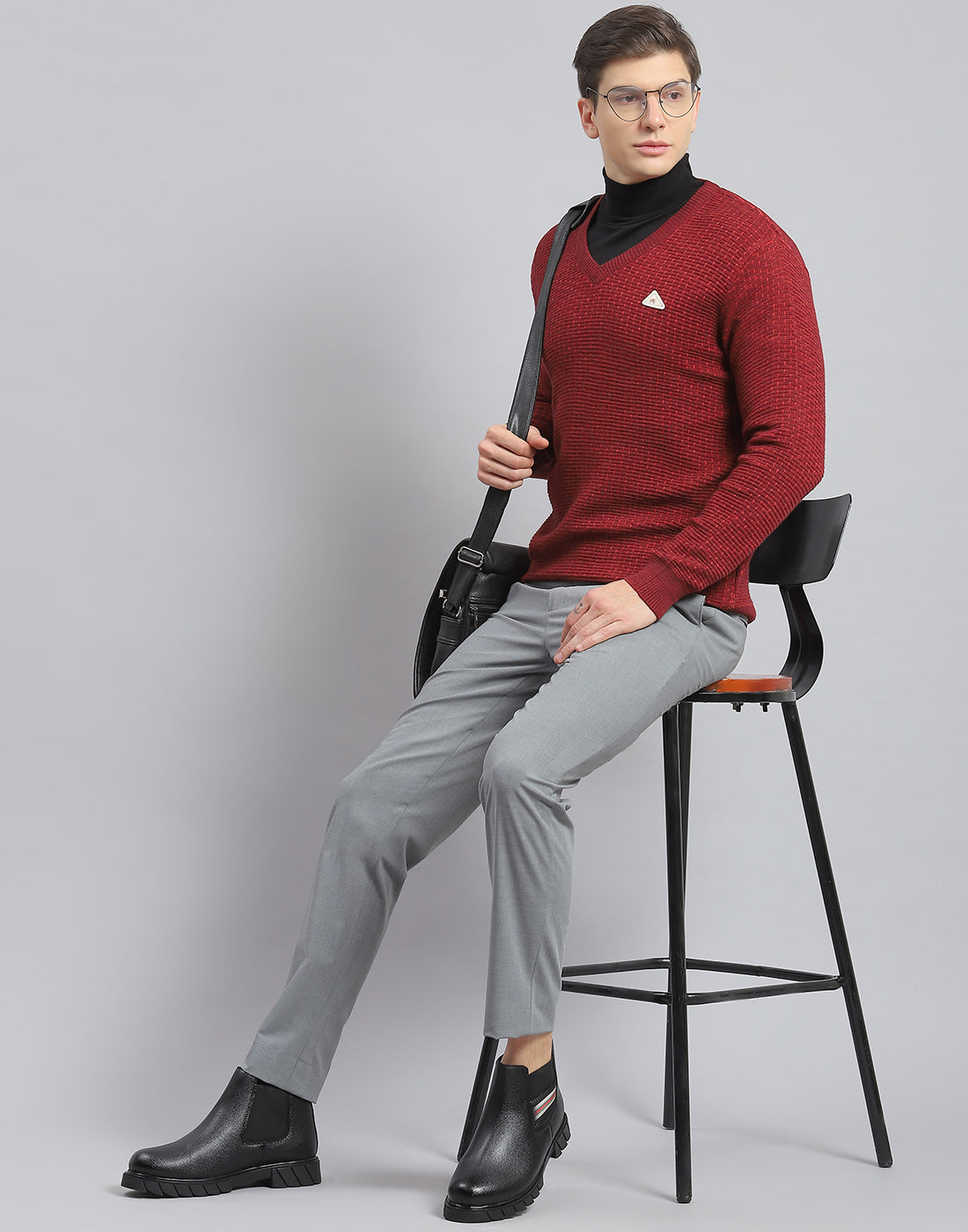 Men Maroon Self Design V Neck Full Sleeve Pullover