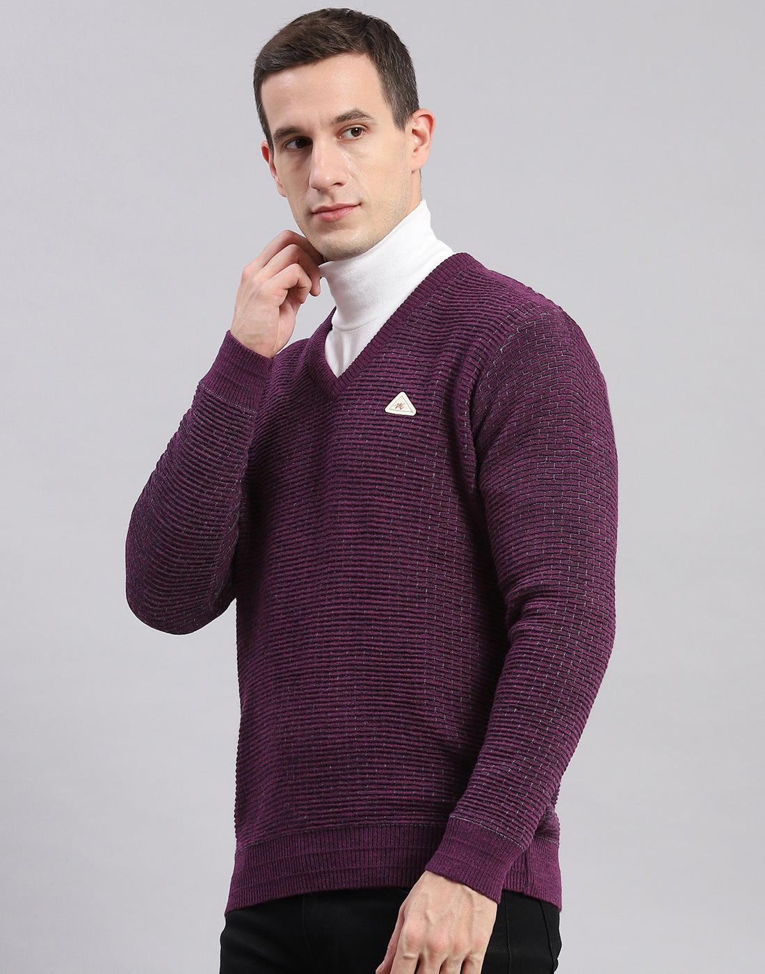 Men Purple Self Design V Neck Full Sleeve Sweaters/Pullovers