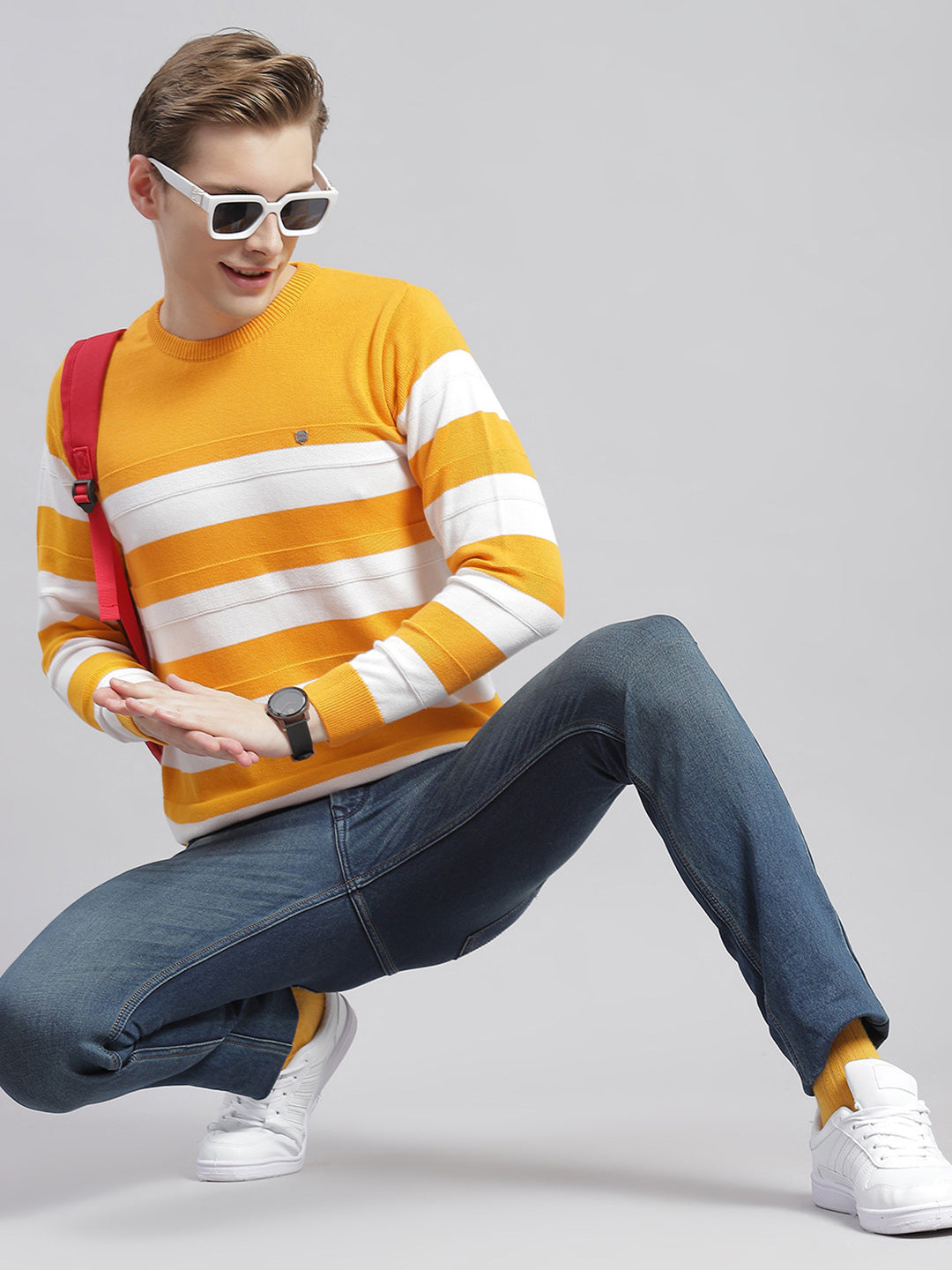Men Yellow Stripe Round Neck Full Sleeve Sweaters/Pullovers