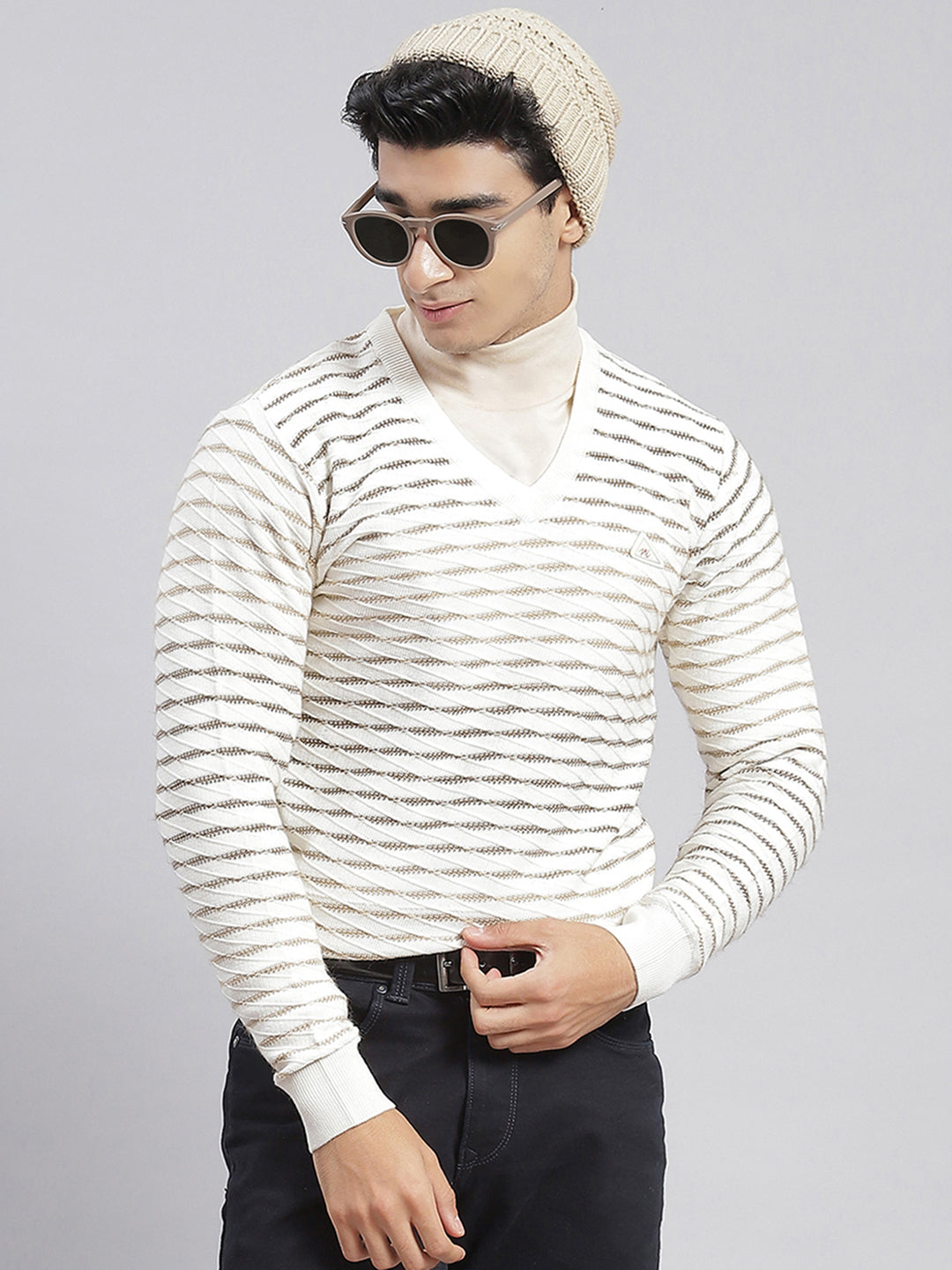 Men White Self Design V Neck Full Sleeve Sweaters/Pullovers