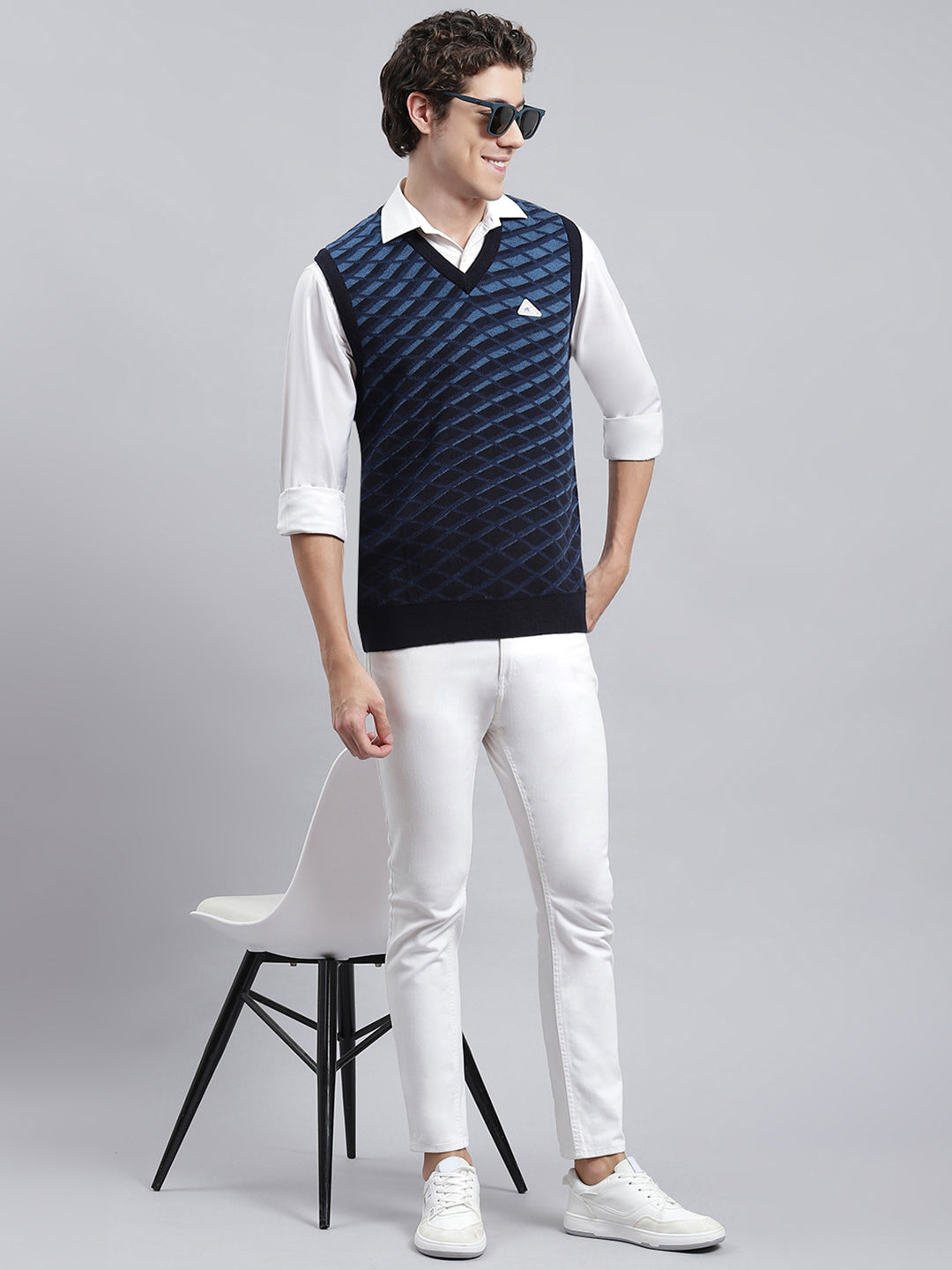 Men Navy Blue Jaquard Sweater