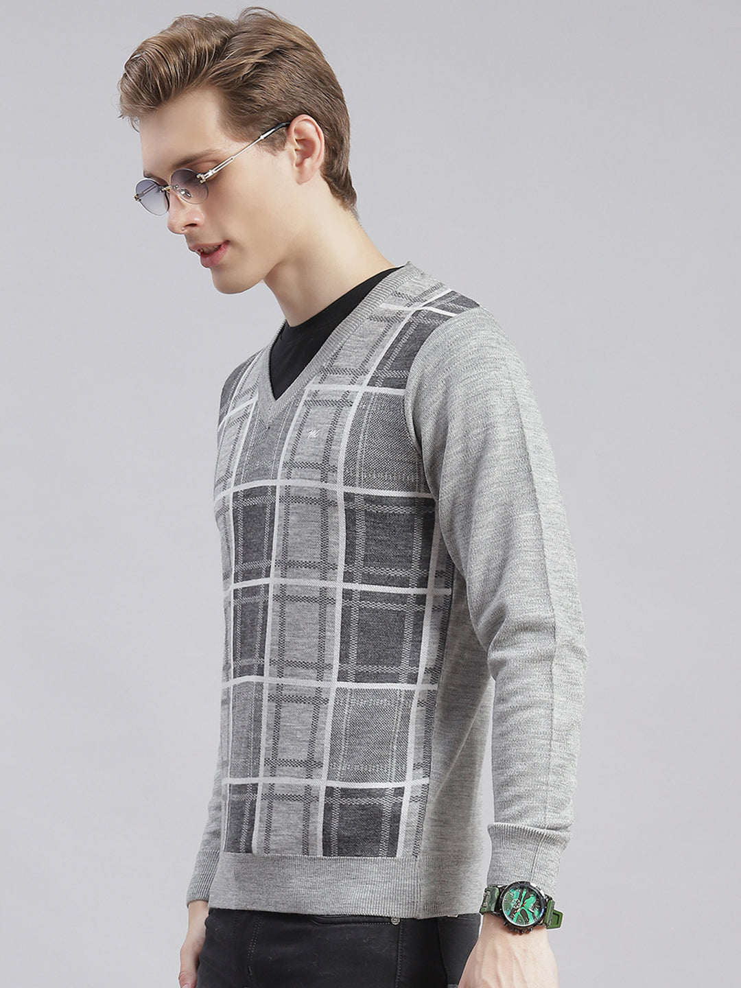 Men Grey Self Design V Neck Full Sleeve Sweaters/Pullovers