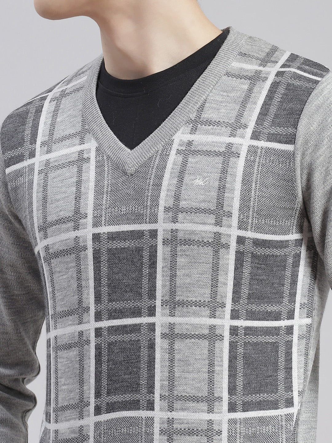 Men Grey Self Design V Neck Full Sleeve Sweaters/Pullovers