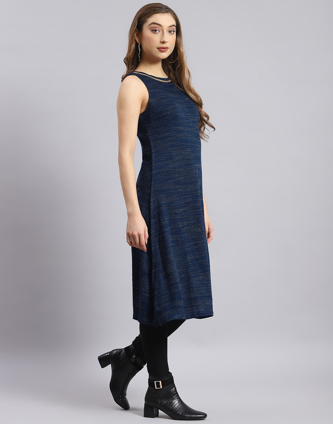 Women Blue Self Design Round Neck Full Sleeve Kurtis Set