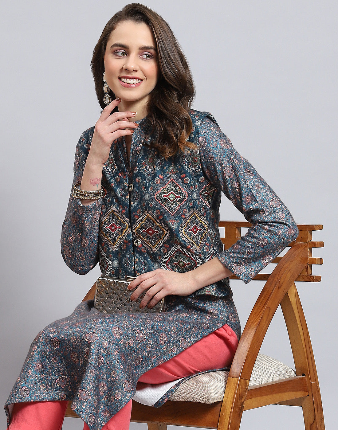 Women Teal Blue Printed Mandarin Collar Full Sleeve Kurtis Set