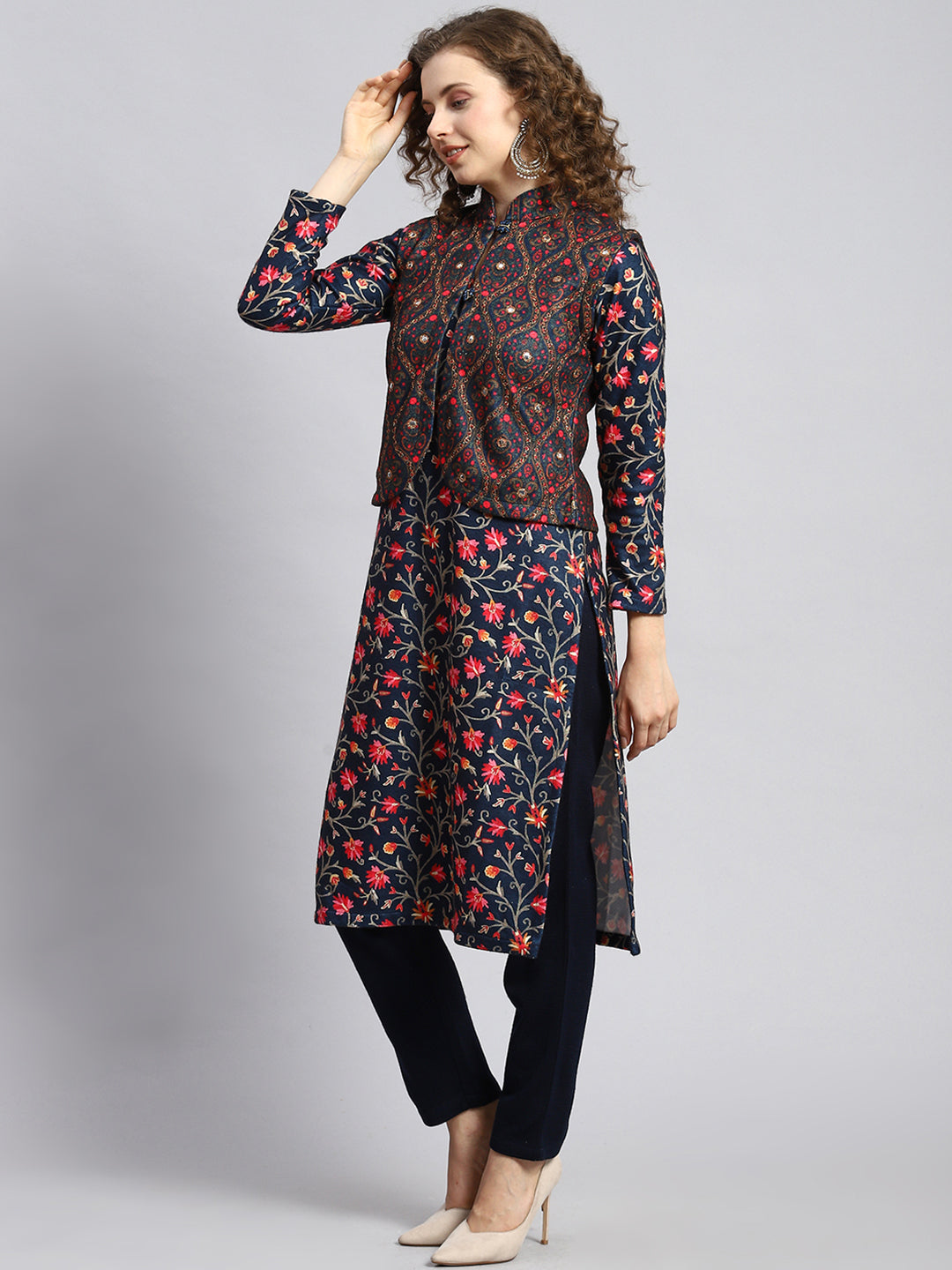 Women Navy Blue Self Kurti+Jacket
