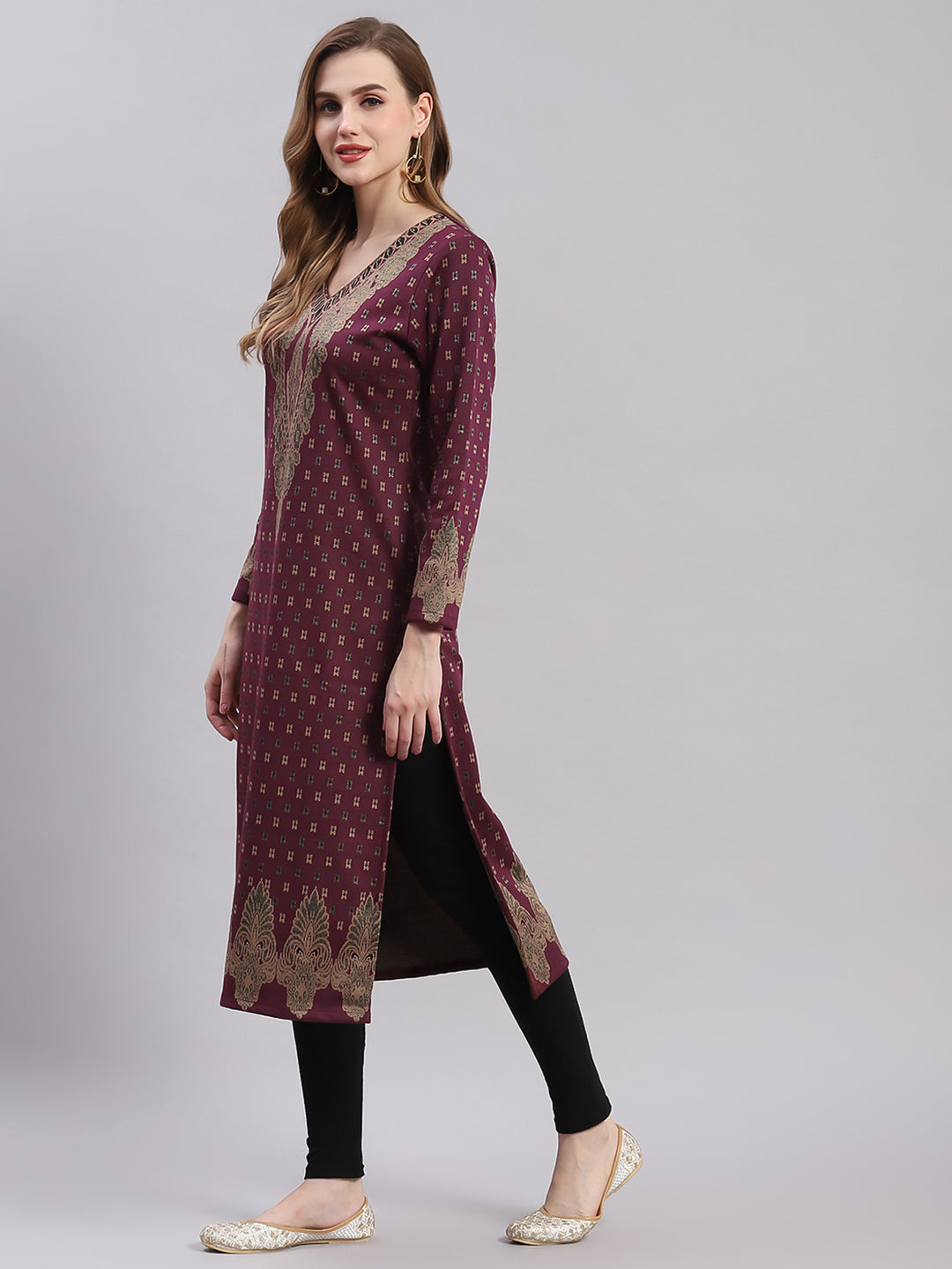 Women Maroon Printed V Neck Full Sleeve Kurtis