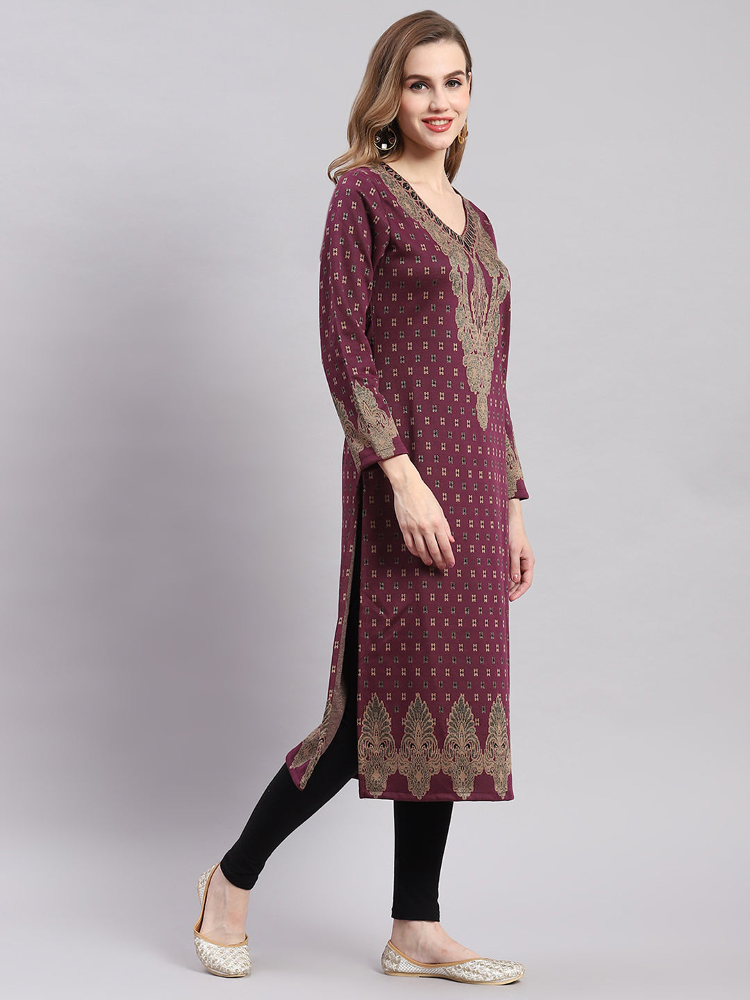 Women Maroon Printed V Neck Full Sleeve Kurtis