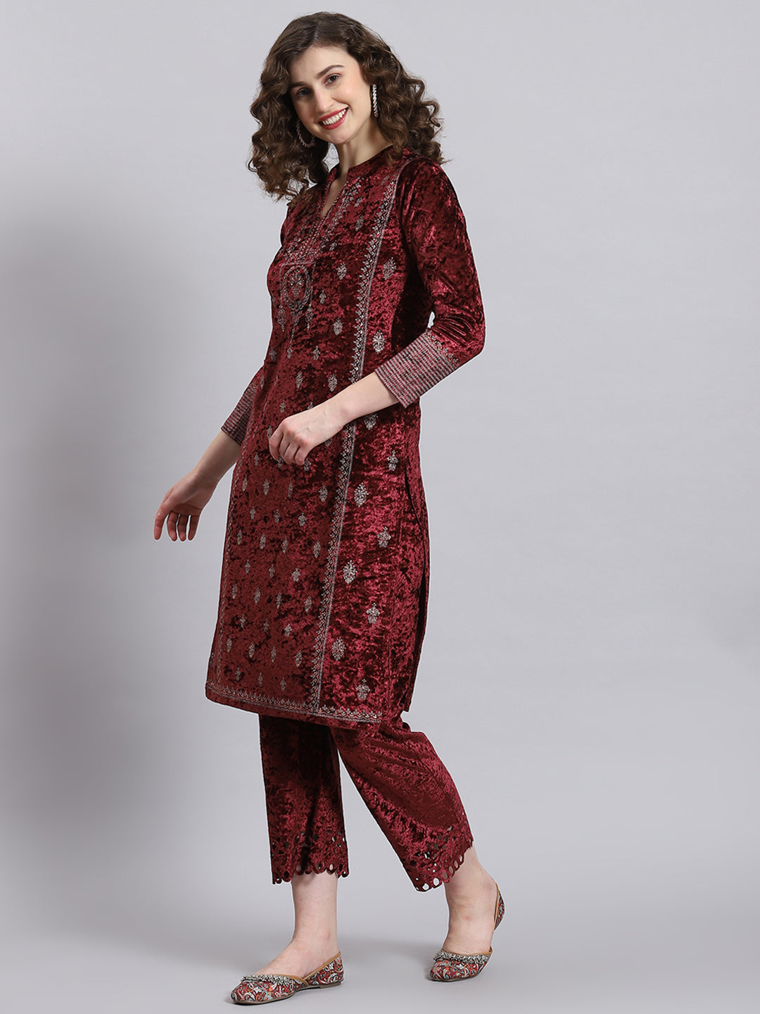 Women Maroon Solid Mandarin Collar Full Sleeve Kurtis Set