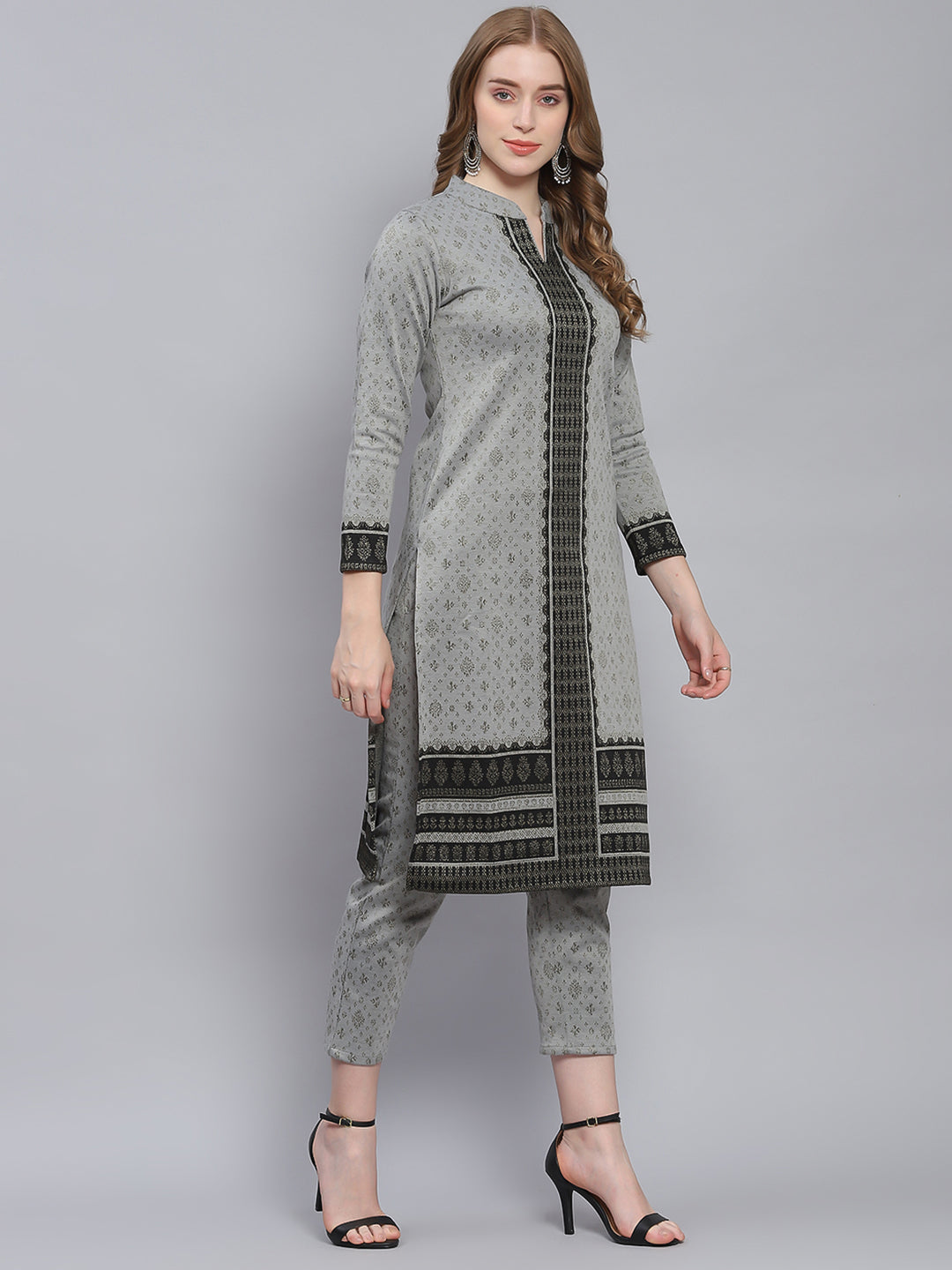 Women Grey Self Design Collar Full Sleeve Kurtis Set