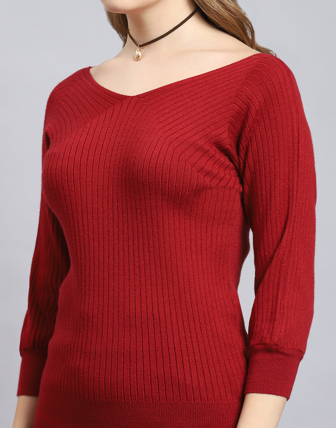 Women Maroon Solid V Neck 3/4 Sleeve Top