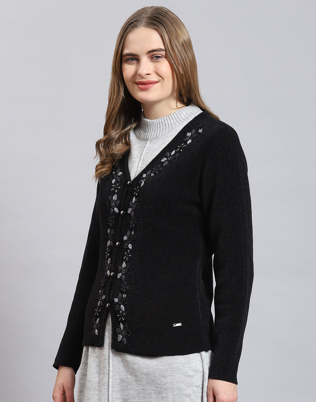 Women Black Embellished V Neck Full Sleeve Cardigan