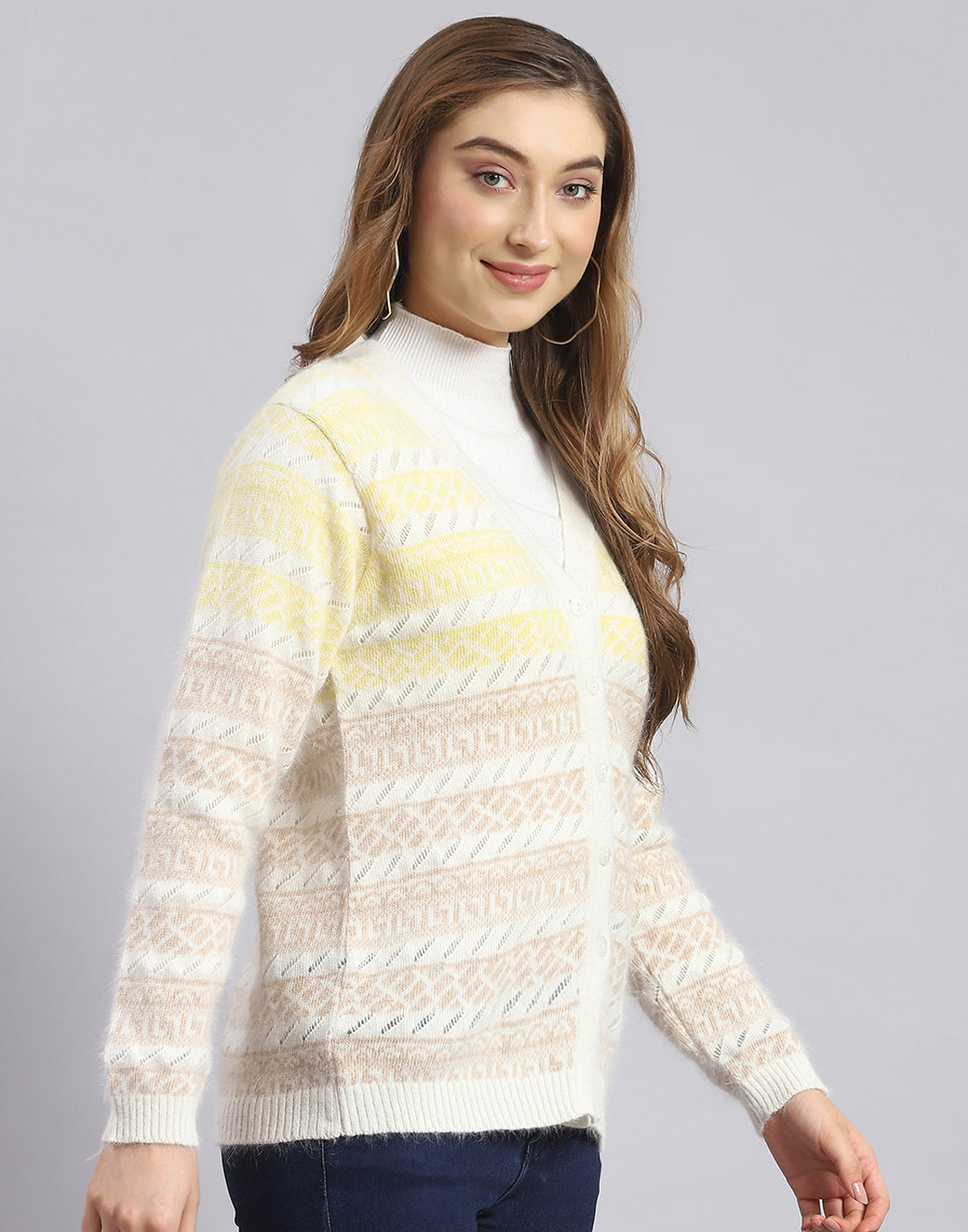 Women Off White Self Design V Neck Full Sleeve Sweater