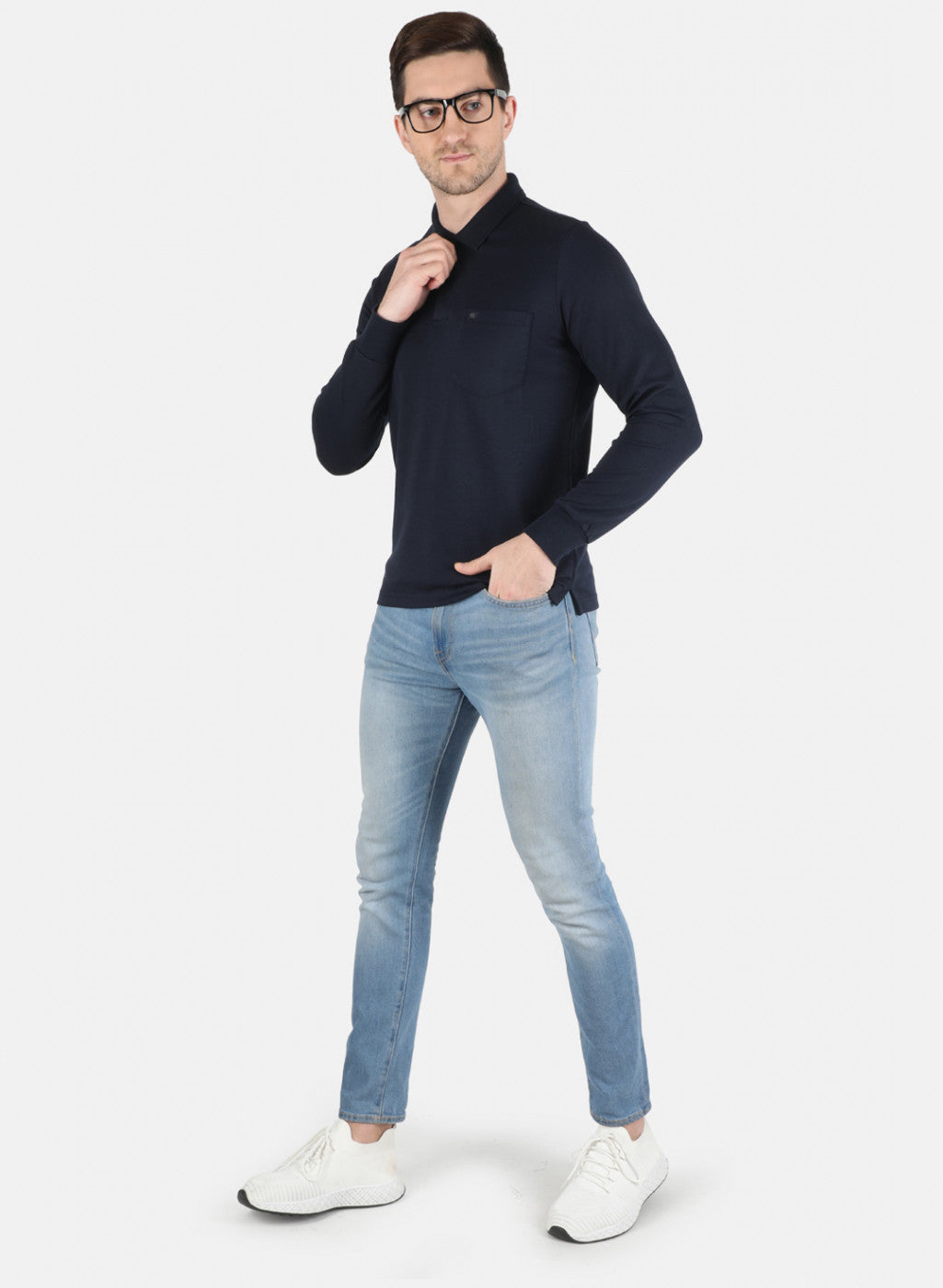 Men NAvy Blue Solid T-Shirt
