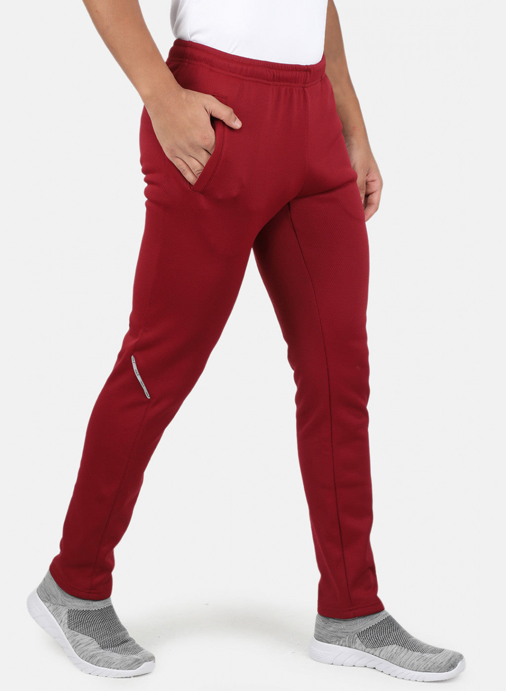 Rock.it Men Maroon Solid Trackpant