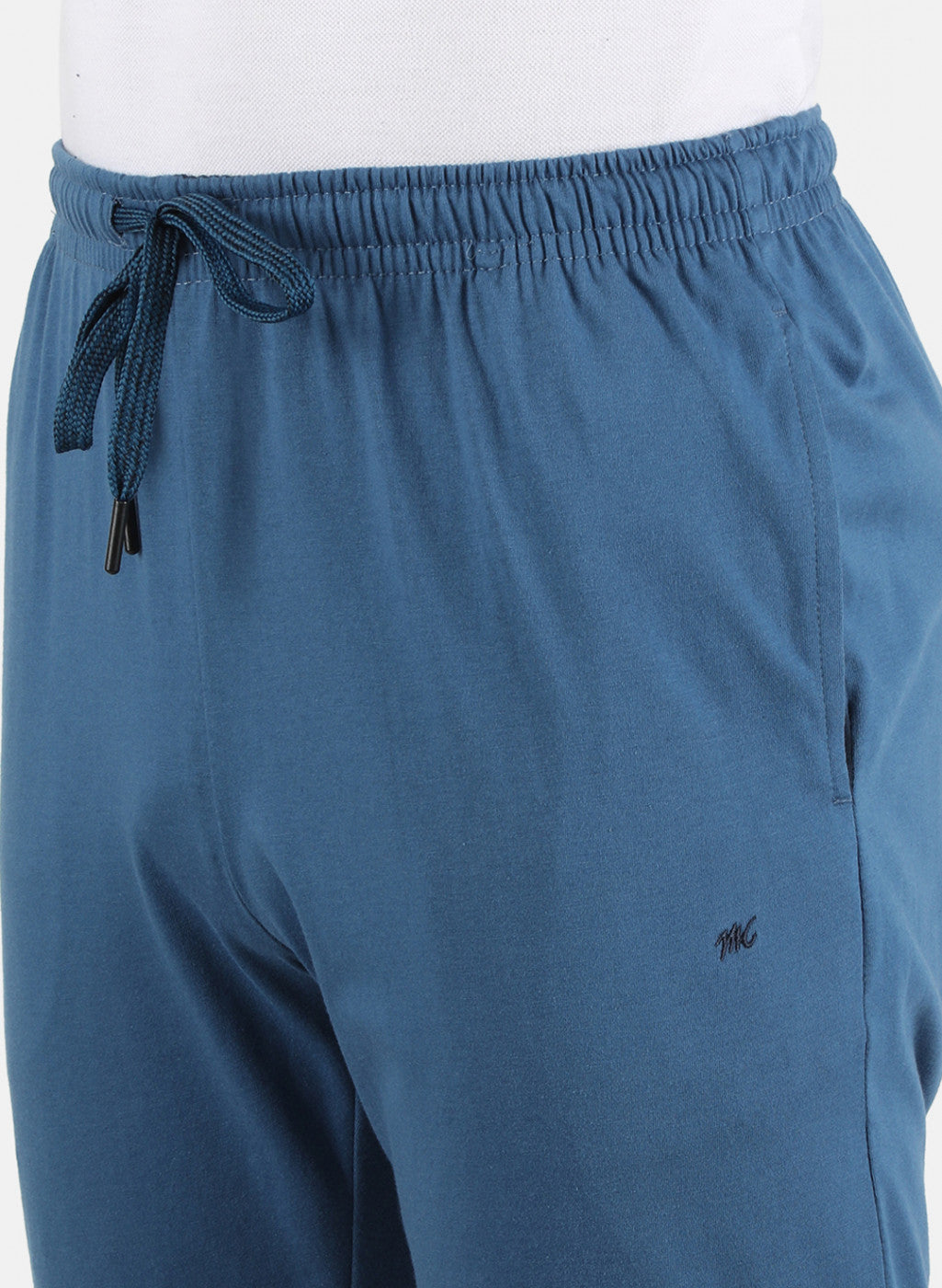 Men Blue Plain Capri