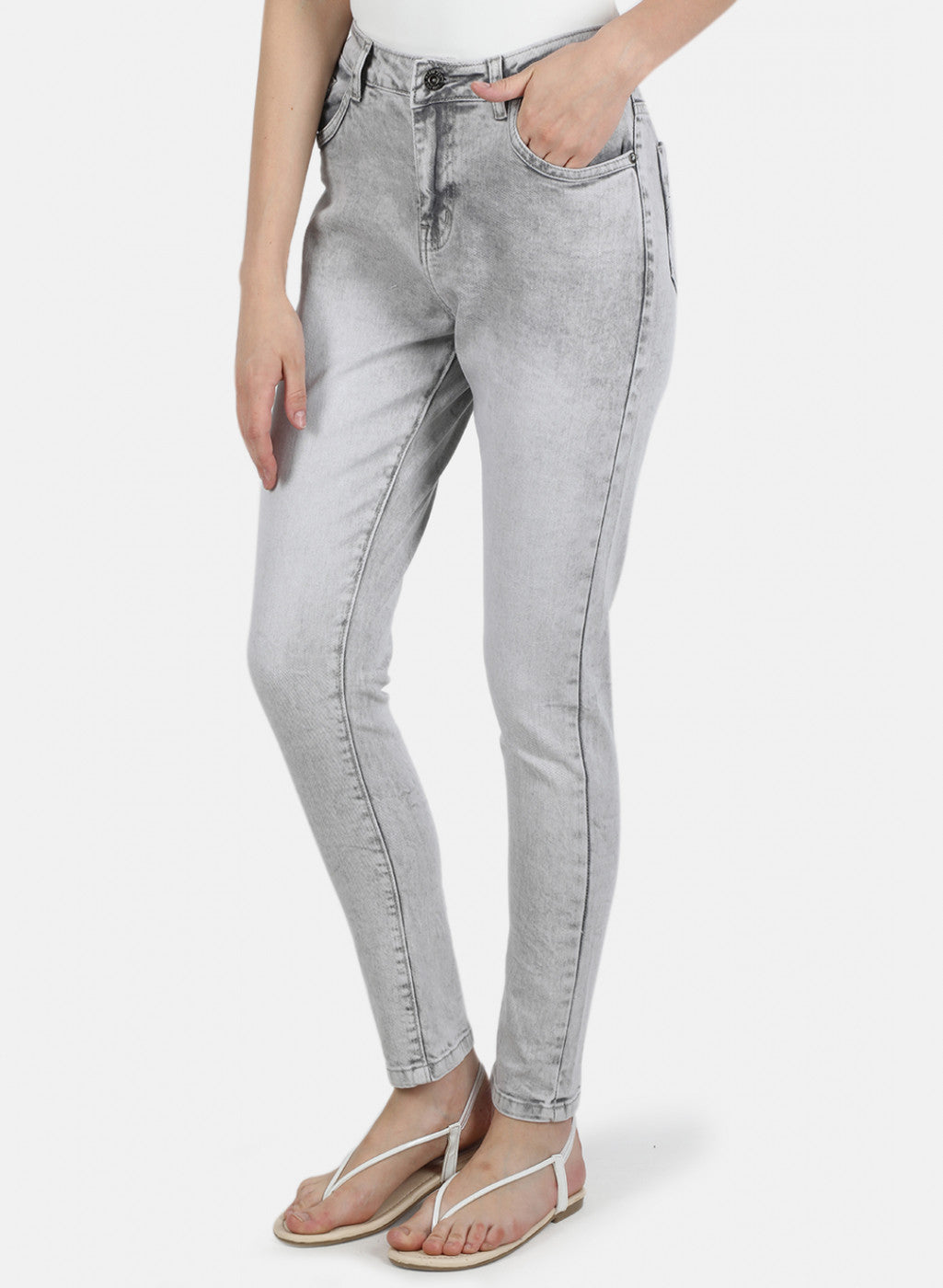 Buy online Women's Plain Slim Fit Jeans from Jeans & jeggings for Women by  Fck-3 for ₹1519 at 11% off | 2024 Limeroad.com