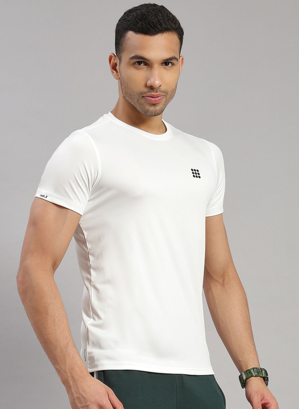 Rock.it Men White Solid T-Shirt