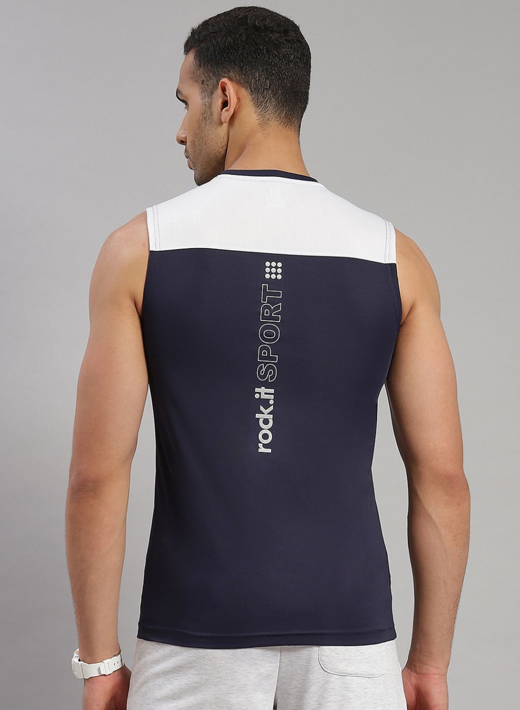 Rock.it Men Navy Blue Solid T-Shirt