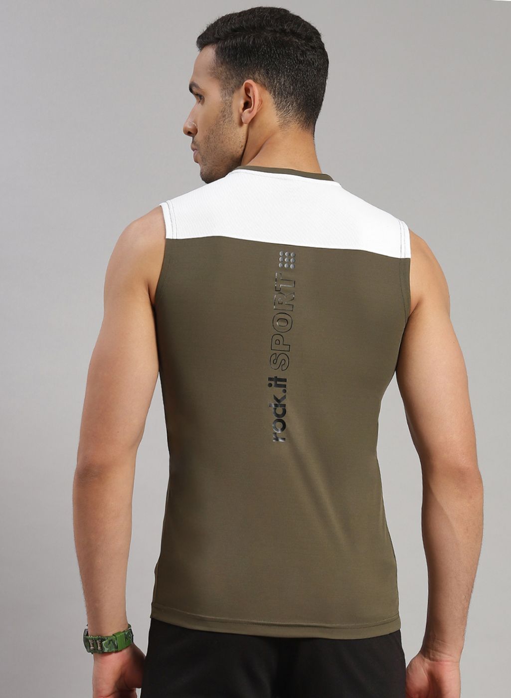 Rock.it Men Olive Sleeveless T-Shirt