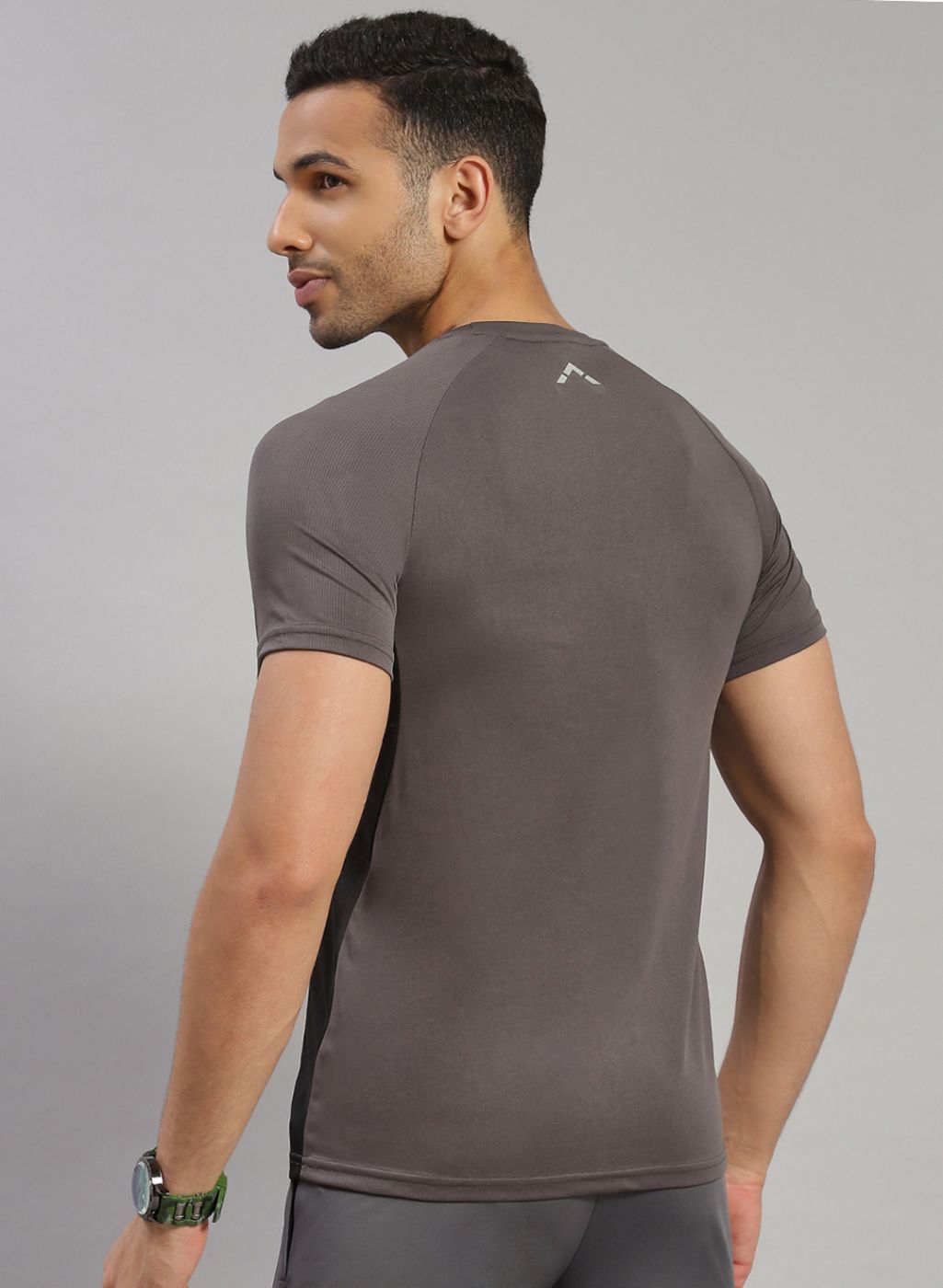 Rock.it Men Grey Solid T-Shirt