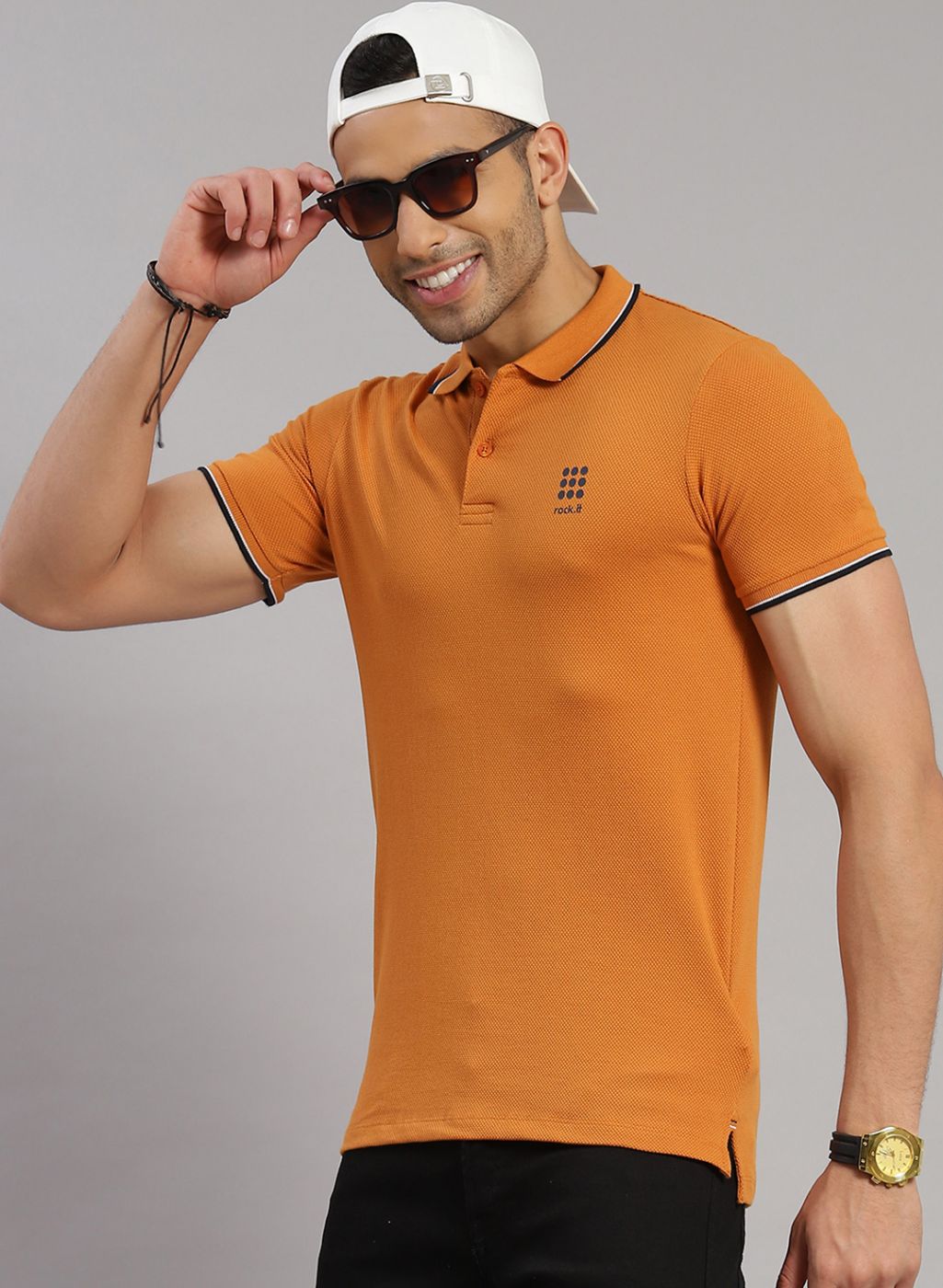 Men Camel Brown Solid T-Shirt