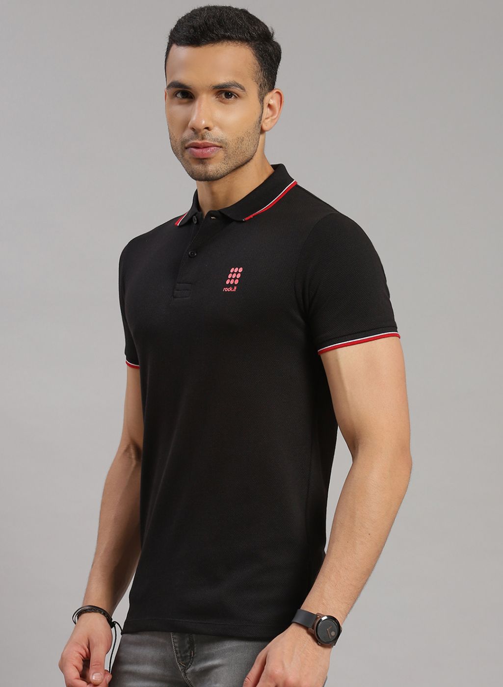 Rock.it Men Black Solid T-Shirt