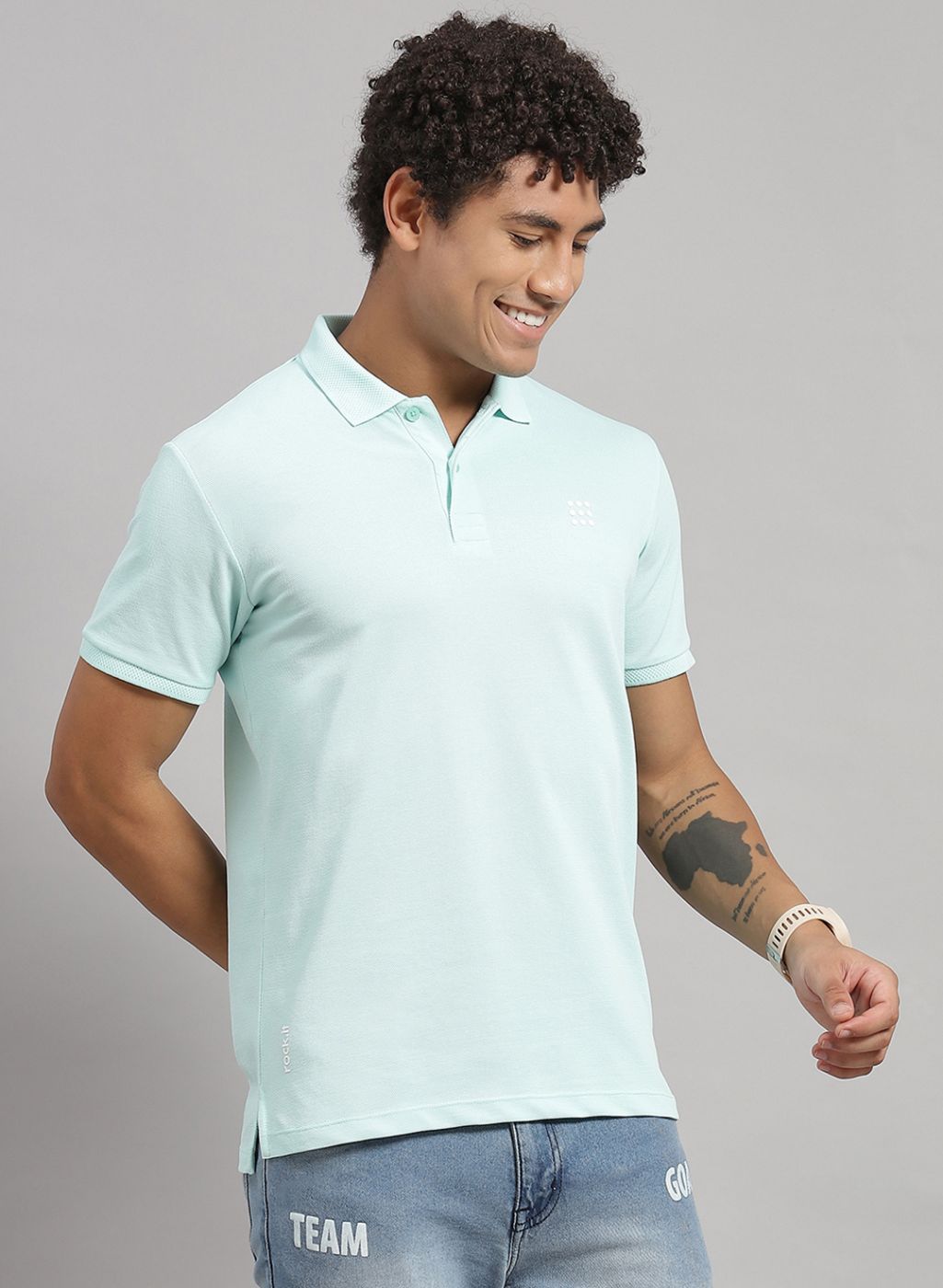 Rock.it Men Blue Solid T-Shirt