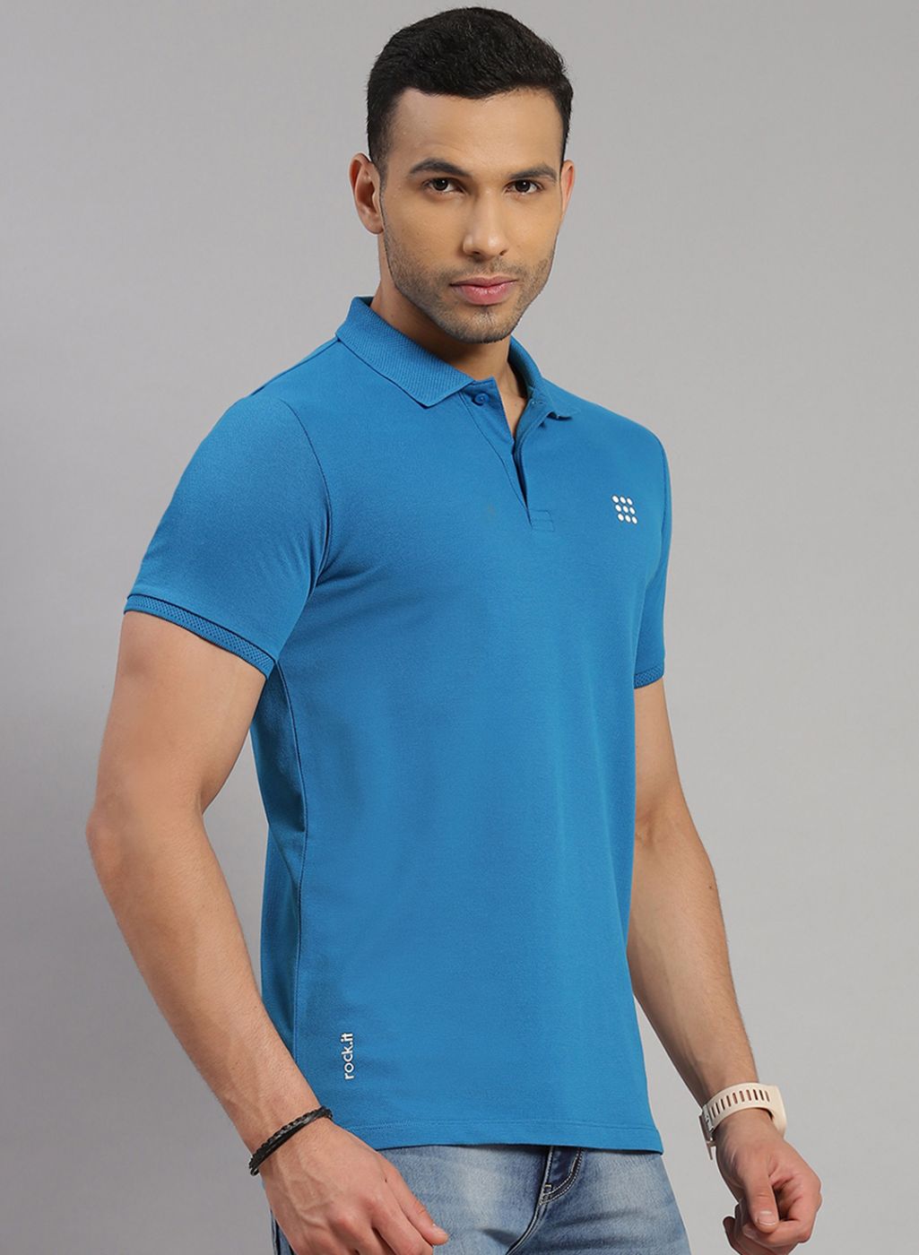 Rock.it Men Turquoise Blue Solid T-Shirt