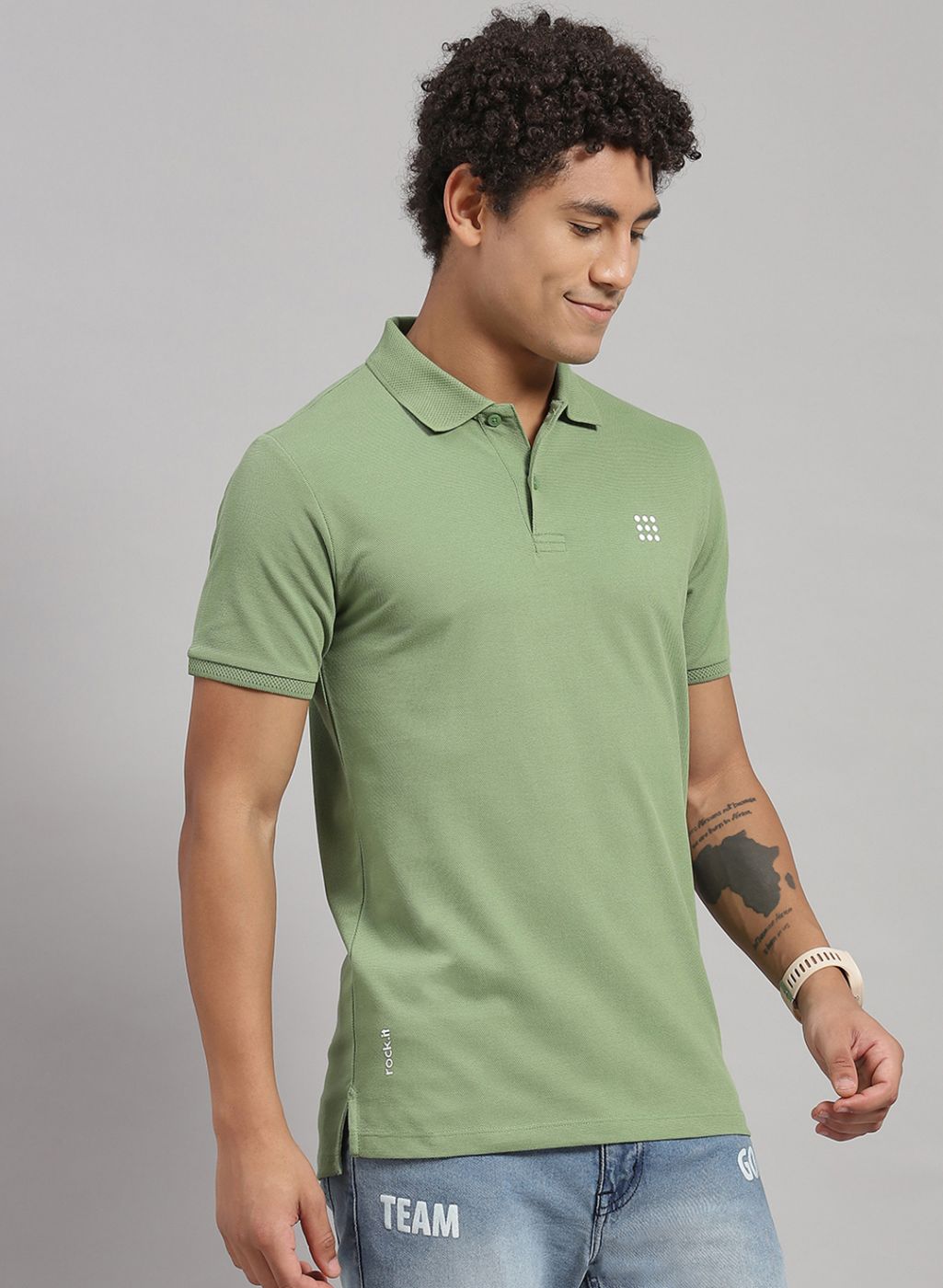 Rock.it Men Green Solid T-Shirt