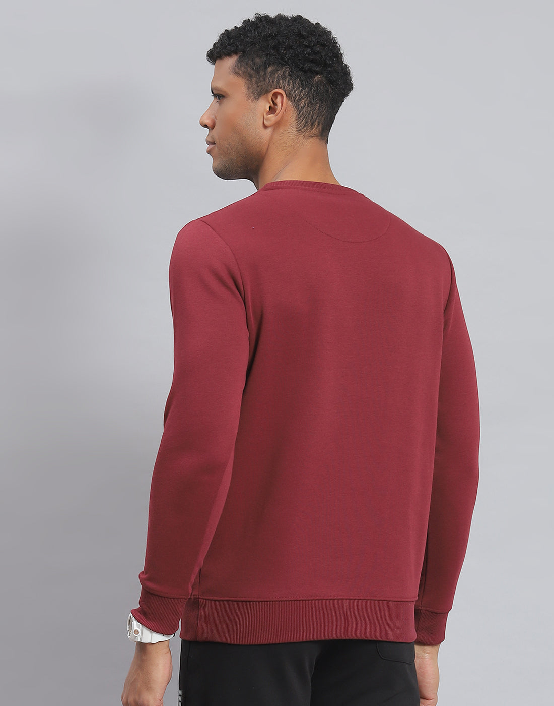 Rock.it Men Maroon Solid Round Neck Full Sleeve Sweatshirt