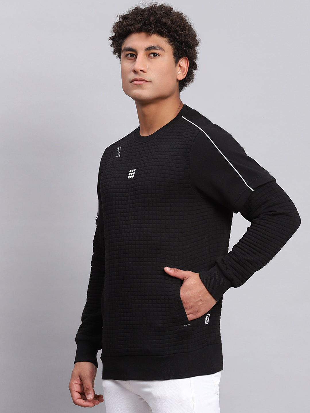 Rock.it Men Black Self Design Round Neck Full Sleeve Sweatshirt